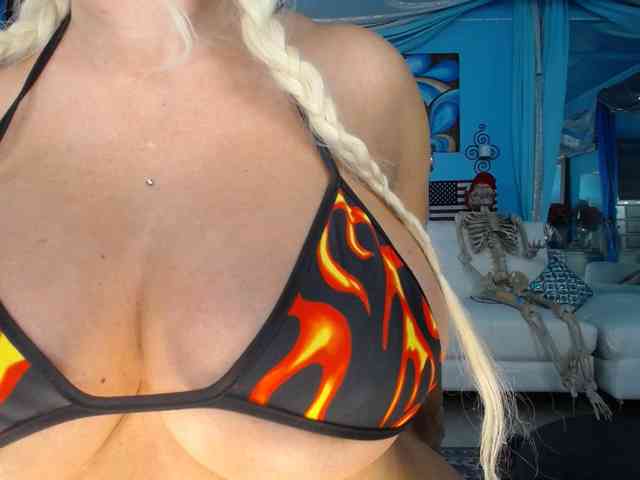 adrianna_fox webcam