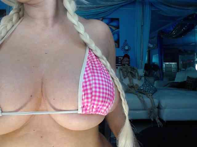 adrianna_fox