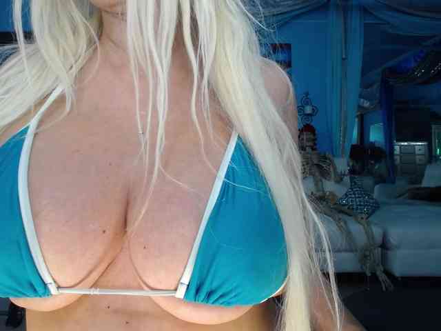 adrianna_fox webcam