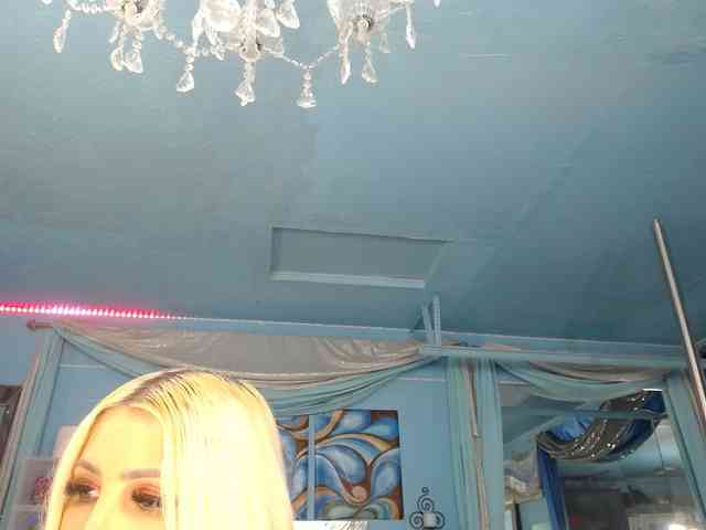 adrianna_fox webcam