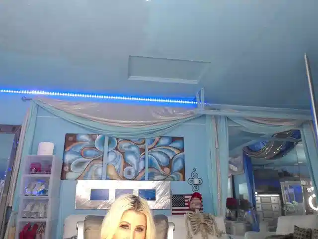adrianna_fox