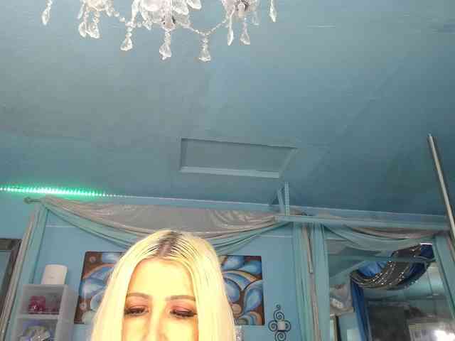 adrianna_fox webcam