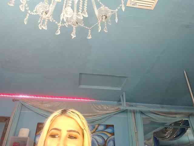 adrianna_fox