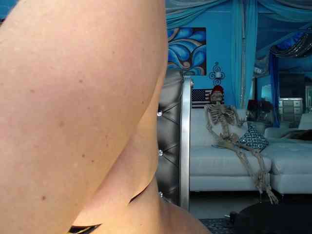 adrianna_fox