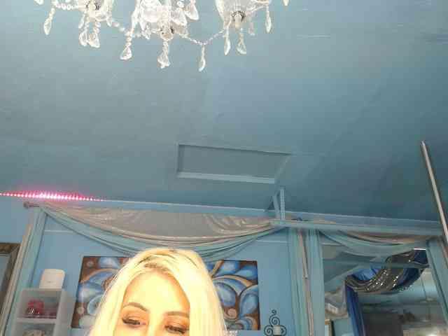 adrianna_fox webcam
