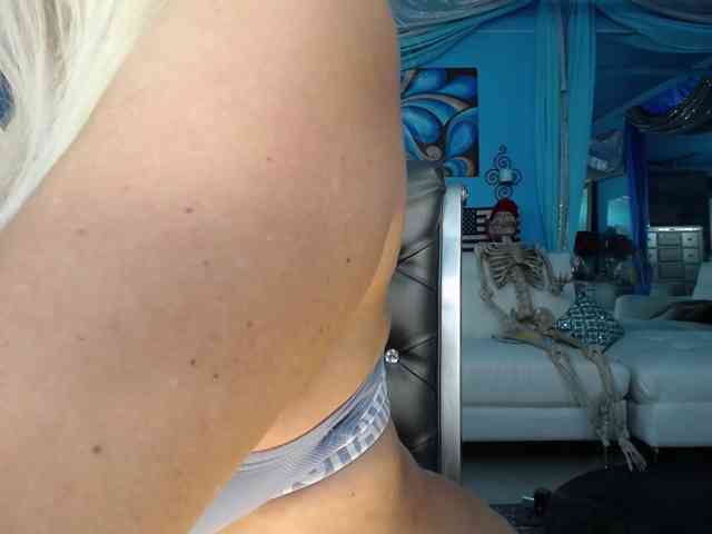 adrianna_fox webcam