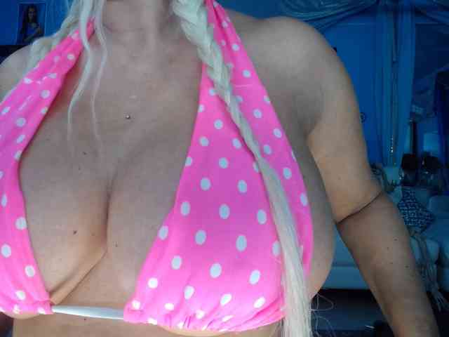 adrianna_fox webcam