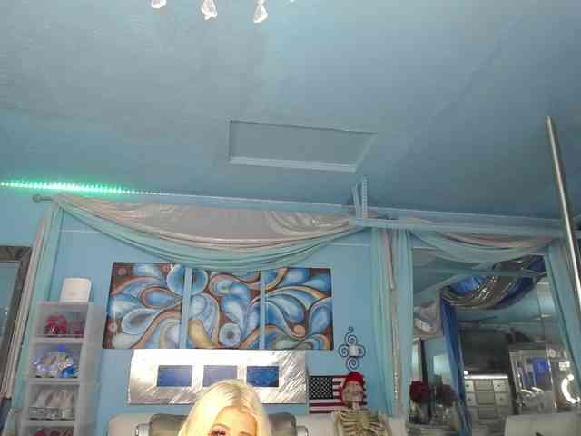 adrianna_fox webcam