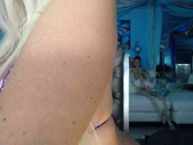 adrianna_fox webcam
