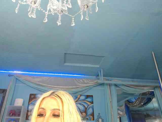 adrianna_fox adrianna_fox