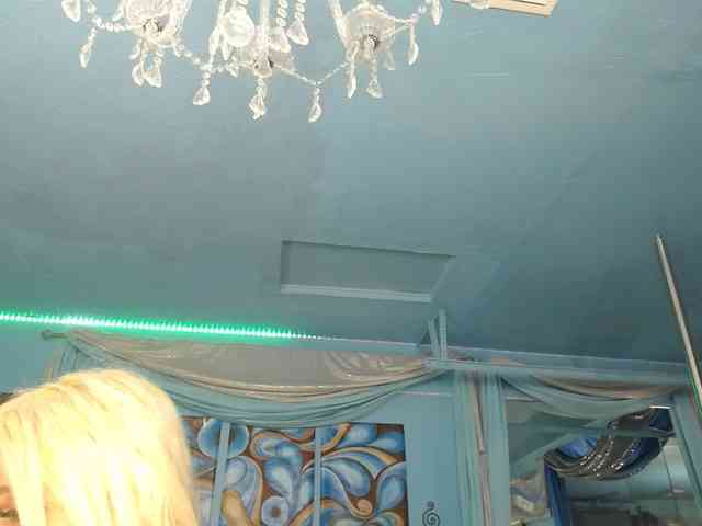 adrianna_fox webcam