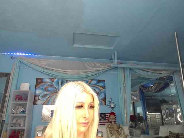 adrianna_fox adrianna_fox