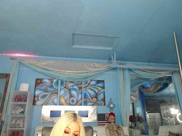 adrianna_fox webcam