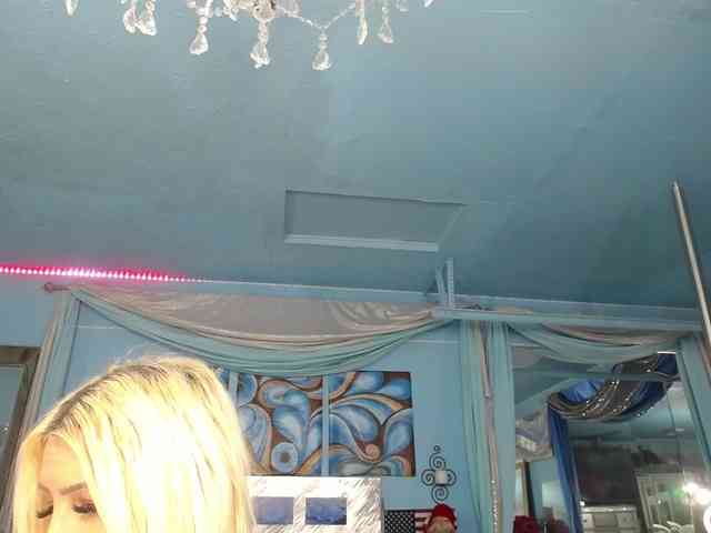 adrianna_fox webcam