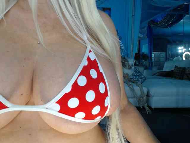 adrianna_fox adrianna_fox
