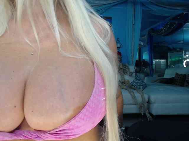 adrianna_fox webcam
