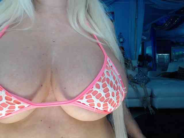 adrianna_fox webcam