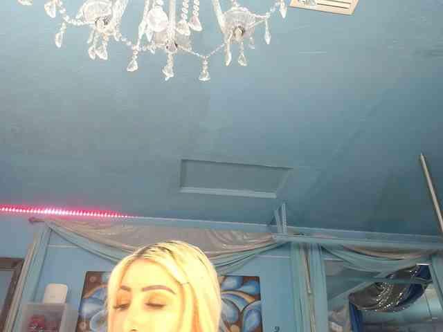 adrianna_fox