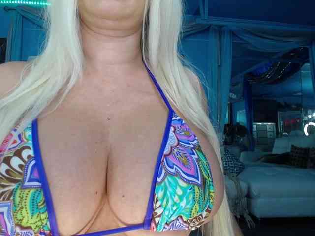 adrianna_fox webcam