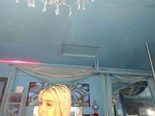 adrianna_fox