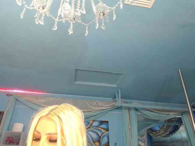 adrianna_fox