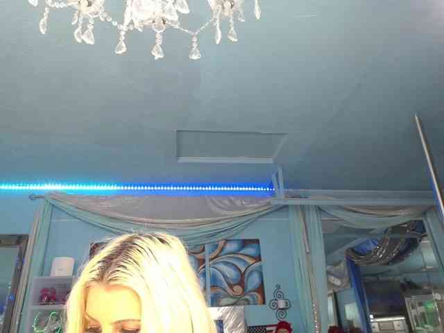adrianna_fox