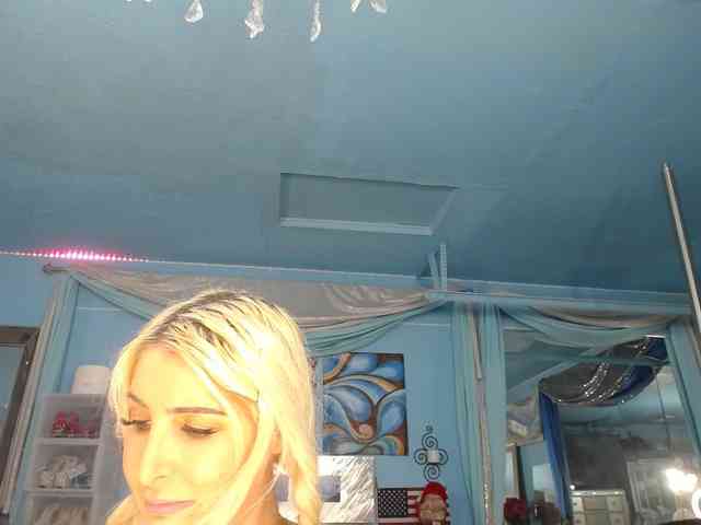 adrianna_fox webcam