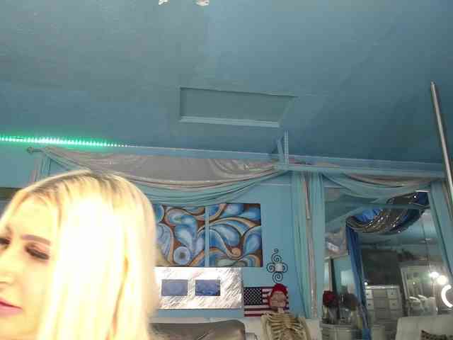 adrianna_fox webcam