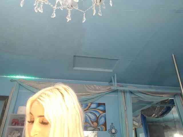 adrianna_fox