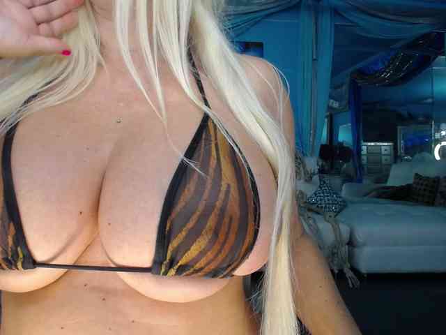 adrianna_fox