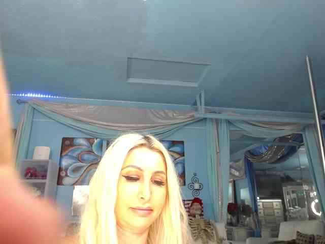 adrianna_fox