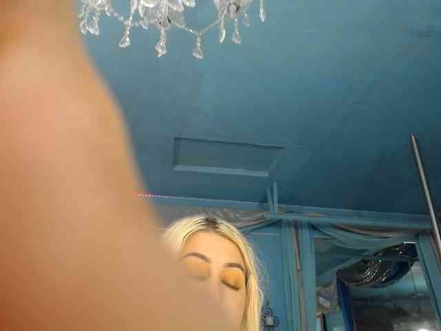 adrianna_fox