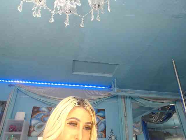 adrianna_fox webcam