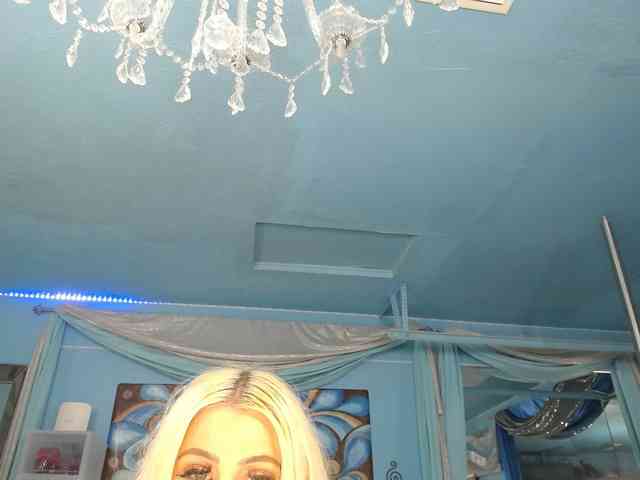 adrianna_fox webcam