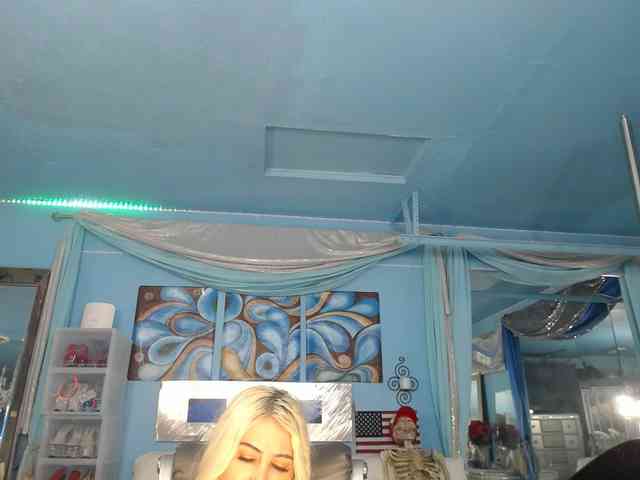 adrianna_fox webcam