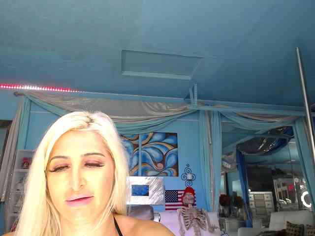 adrianna_fox