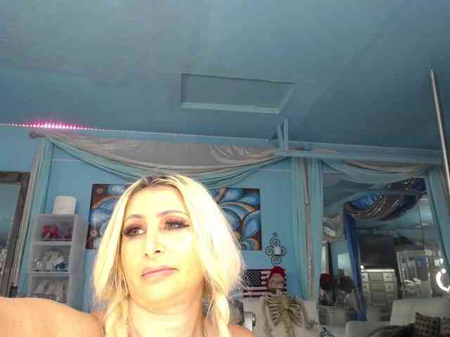 Adrianna_fox