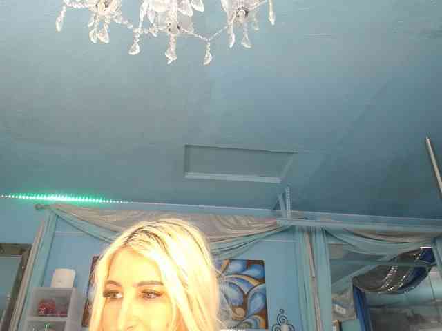 adrianna_fox
