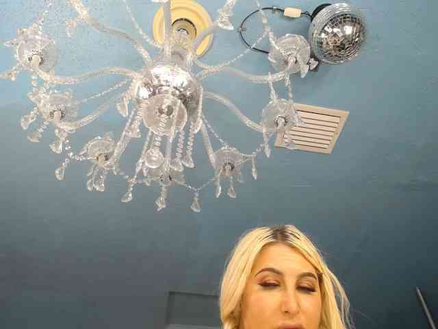 adrianna_fox