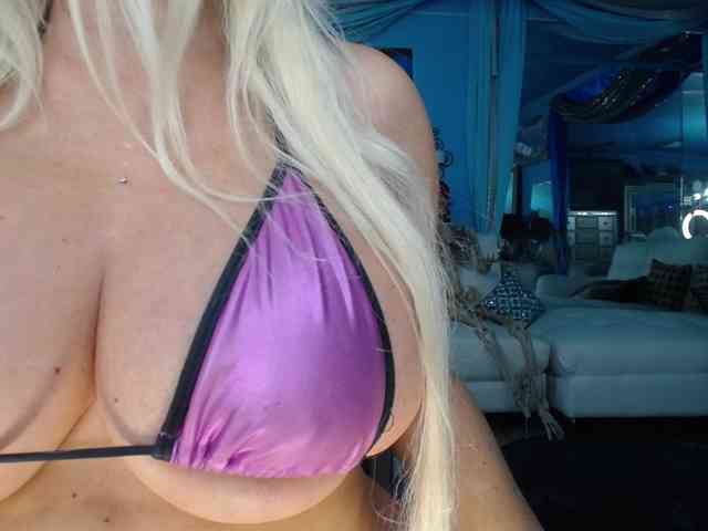 adrianna_fox