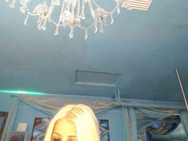 adrianna_fox