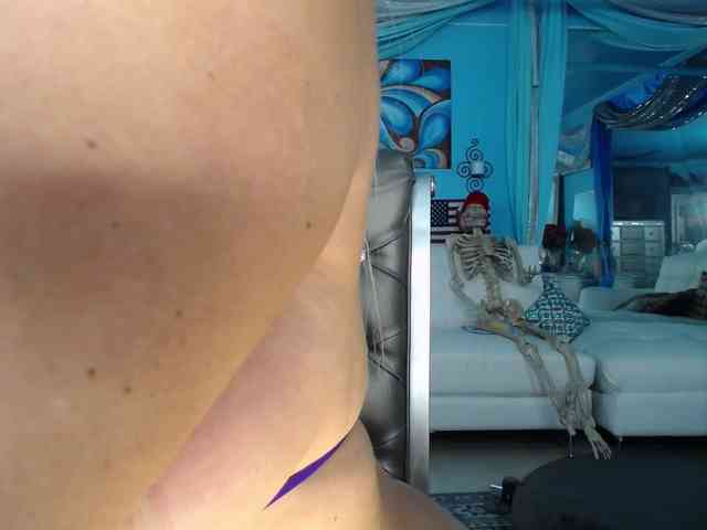 adrianna_fox webcam