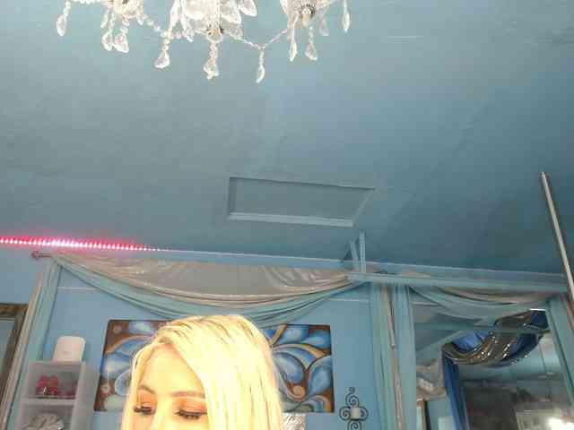 adrianna_fox webcam
