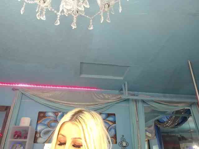 adrianna_fox adrianna_fox