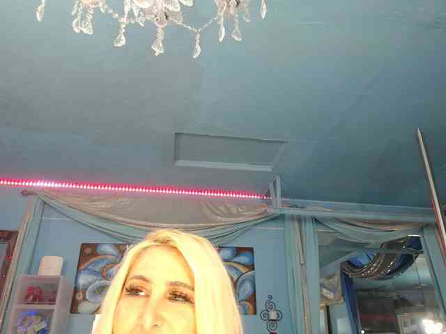 adrianna_fox webcam