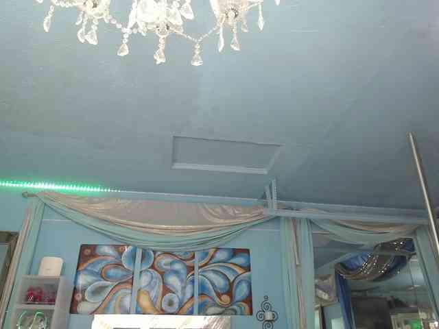 adrianna_fox webcam