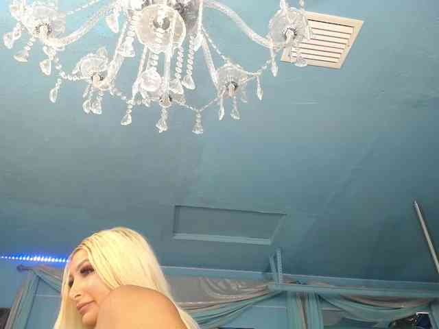 adrianna_fox webcam