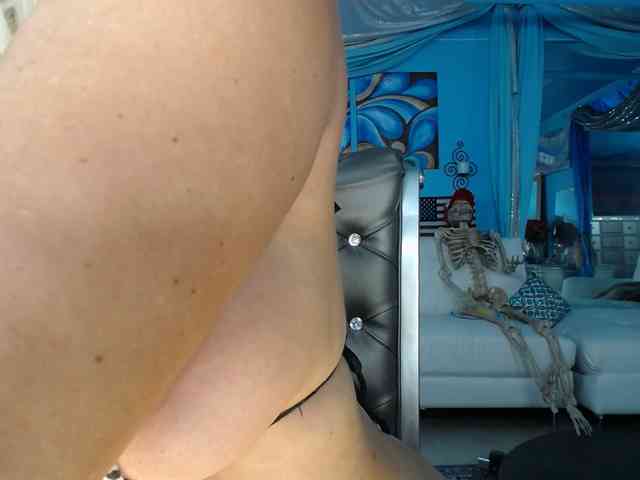 adrianna_fox webcam