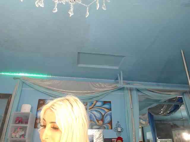 adrianna_fox