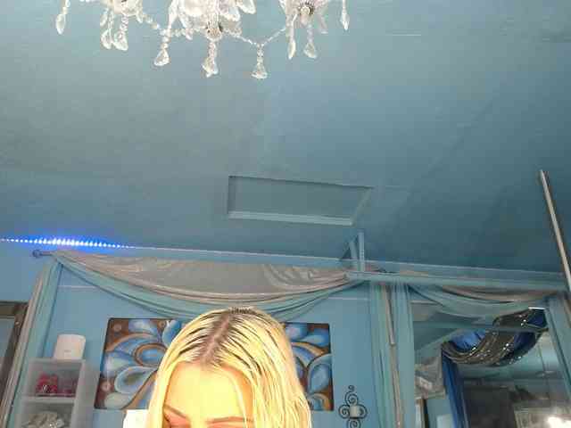 adrianna_fox webcam